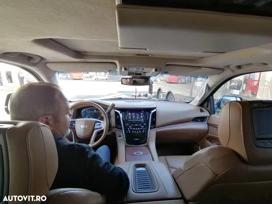Cadillac Escalade 6.2 V8 AWD AT Platinum - 8