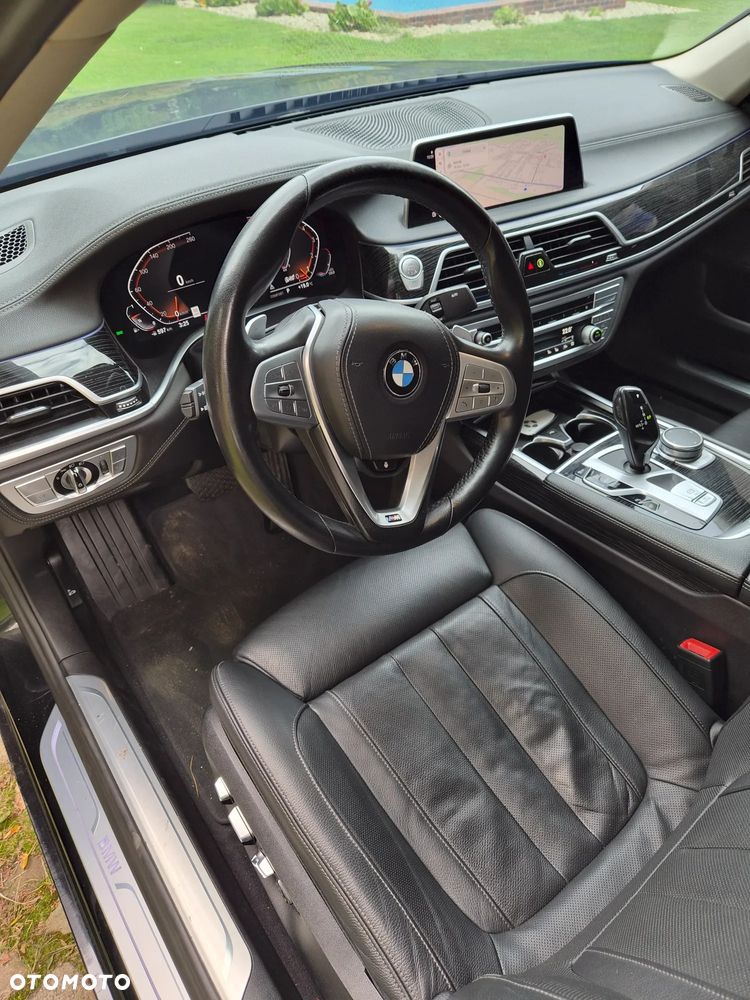 BMW Seria 7 740Li - 7
