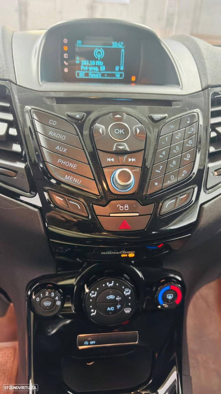 Ford Fiesta 1.0 T EcoBoost Sport - 10