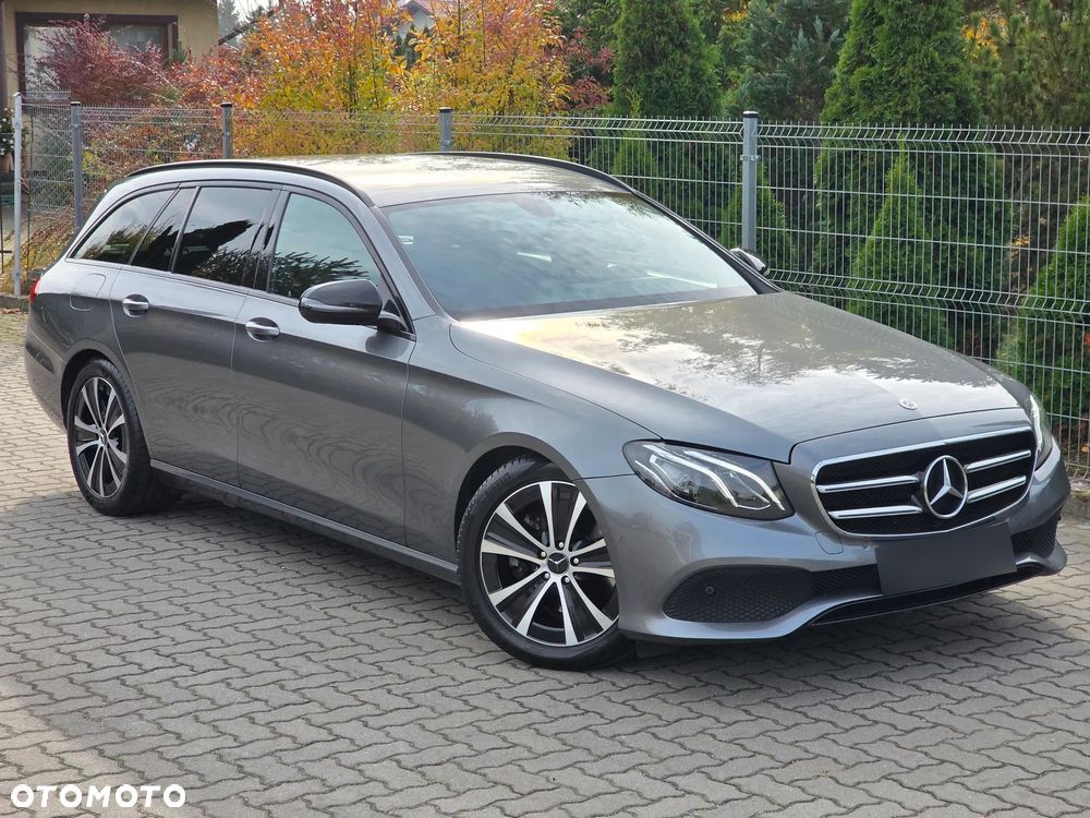 Mercedes-Benz Klasa E 300 d 9G-TRONIC - 10