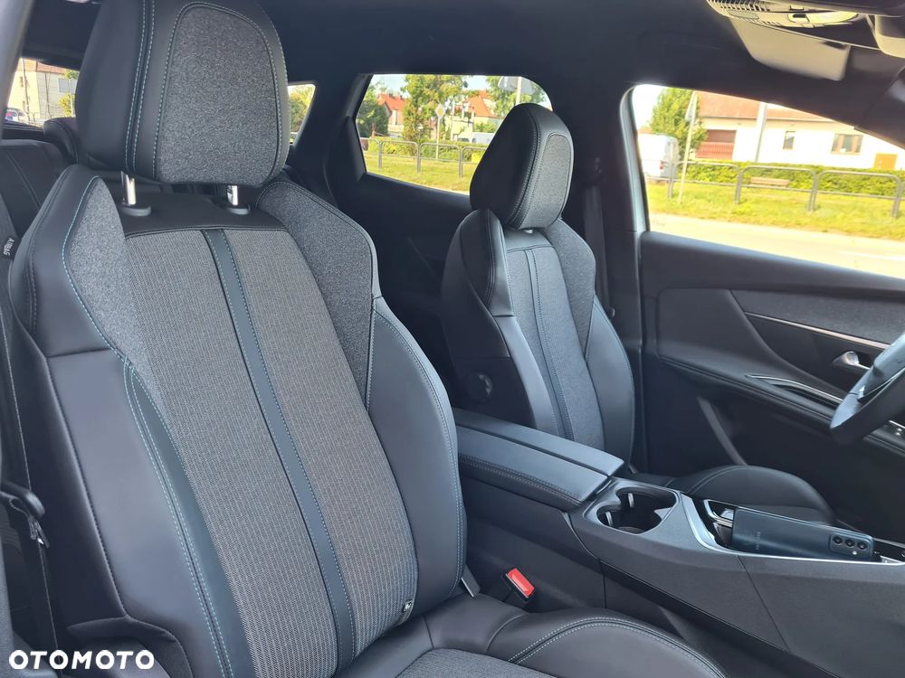 Peugeot 3008 1.2 PureTech Allure Pack S&S EAT8 - 23