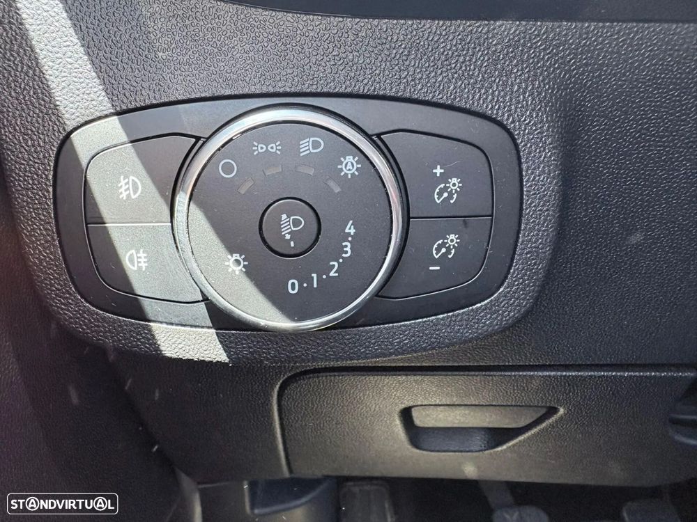 Ford Fiesta 1.0 T EcoBoost Titanium - 32