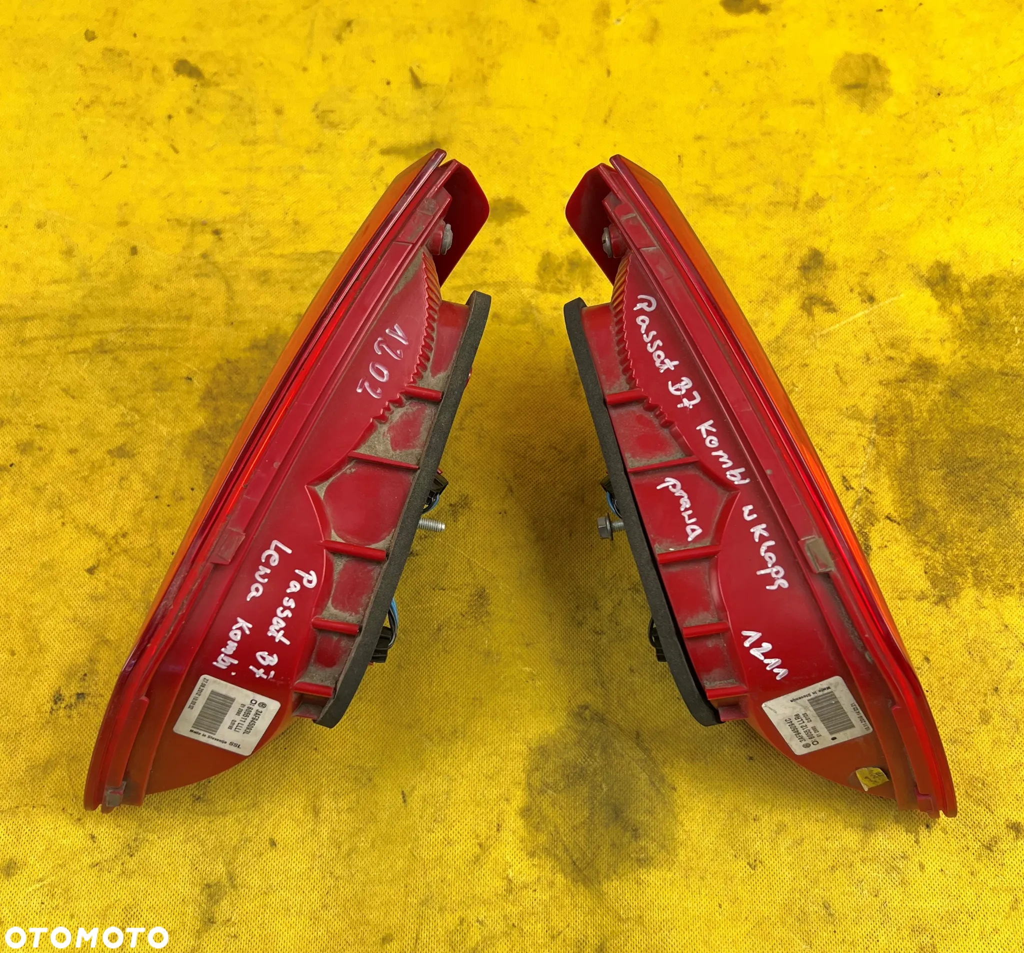 LAMPA PRAWA LEWA W KLAPĘ 3AF945094C 3AF945093L VW PASSAT B7 KOMBI ORYGINAŁ - 5
