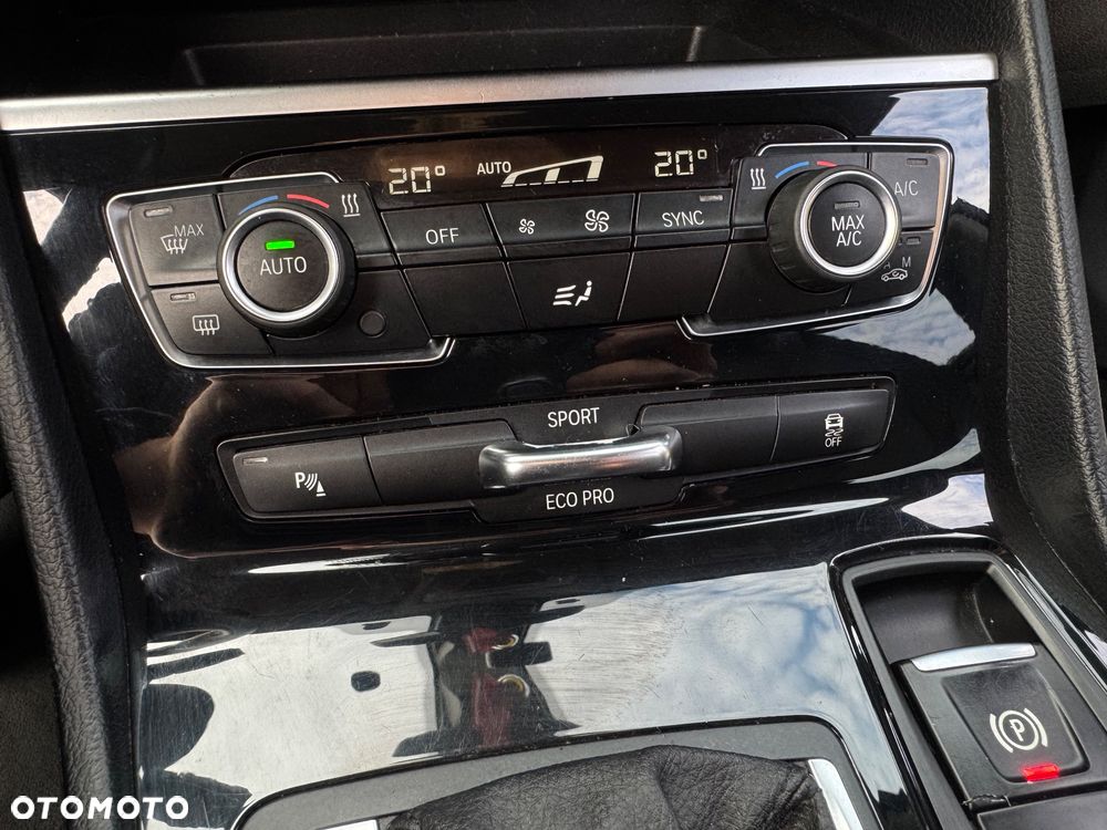 BMW Seria 2 218d xDrive - 17