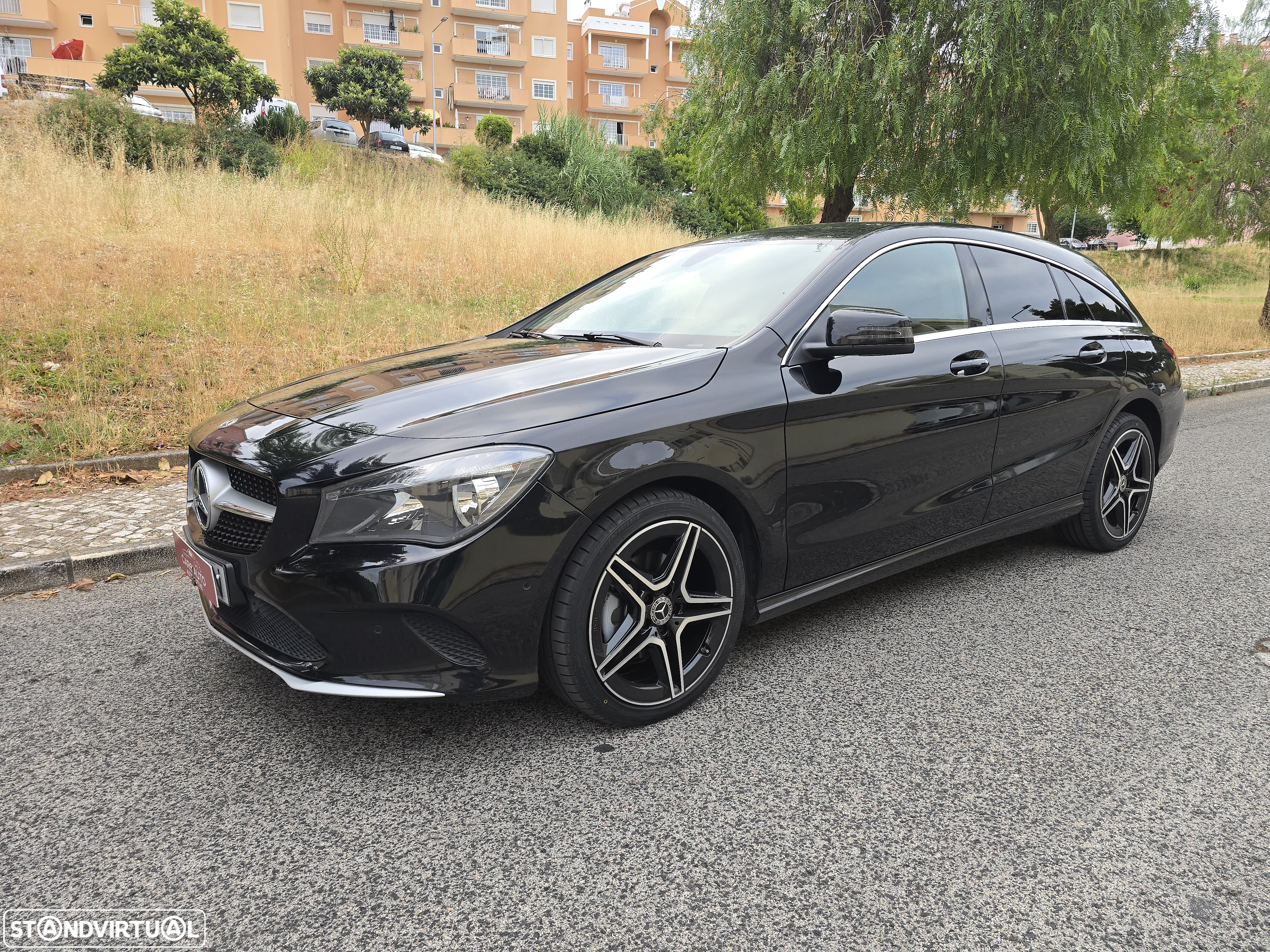 Mercedes-Benz CLA 200 d Shooting Brake Urban Aut. - 2