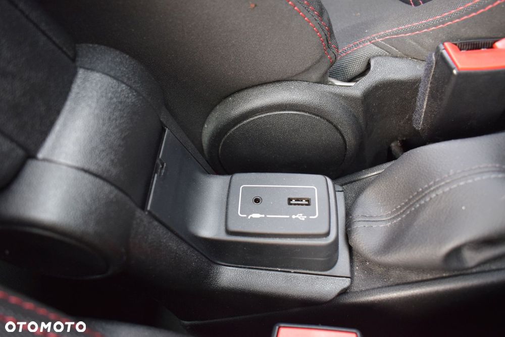 Alfa Romeo Mito 1.4 TB MultiAir Veloce S TCT - 14
