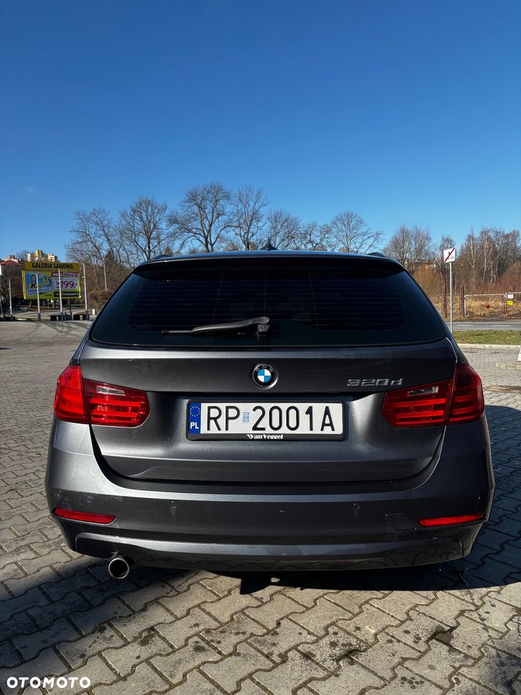 BMW Seria 3 320d Efficient Dynamics - 6
