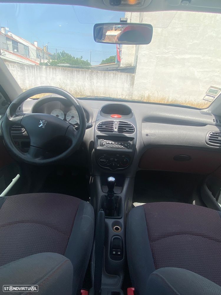 Peugeot 206 1.1 Color Line - 9