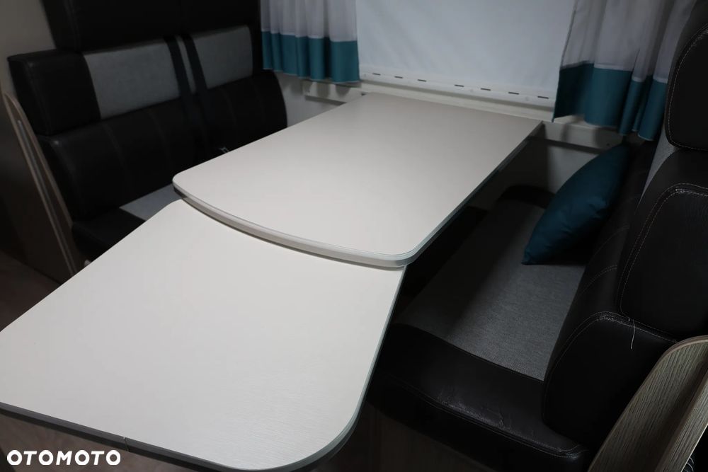 Ford Chausson Flash C714GA - 26