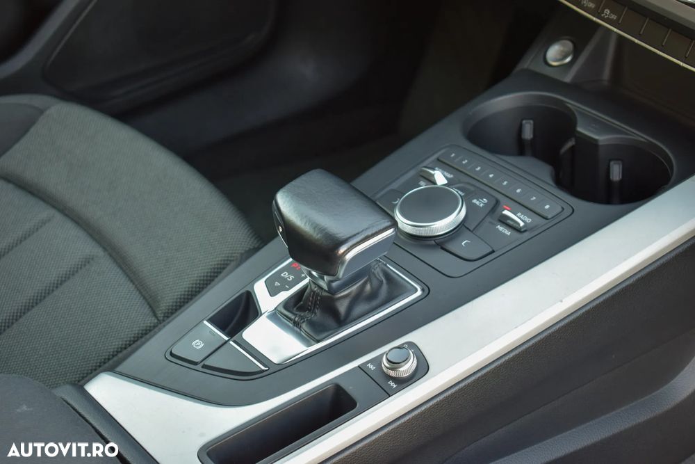 Audi A4 2.0 TDI ultra S tronic Design - 26