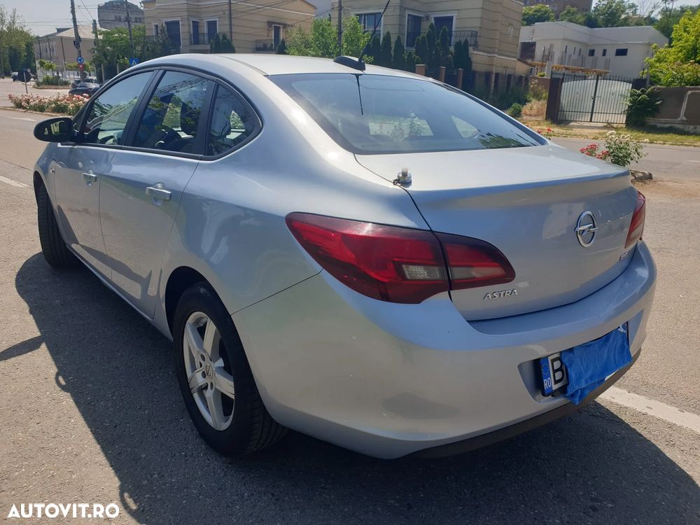 Opel Astra 1.6 CDTI Start/Stop Drive - 8