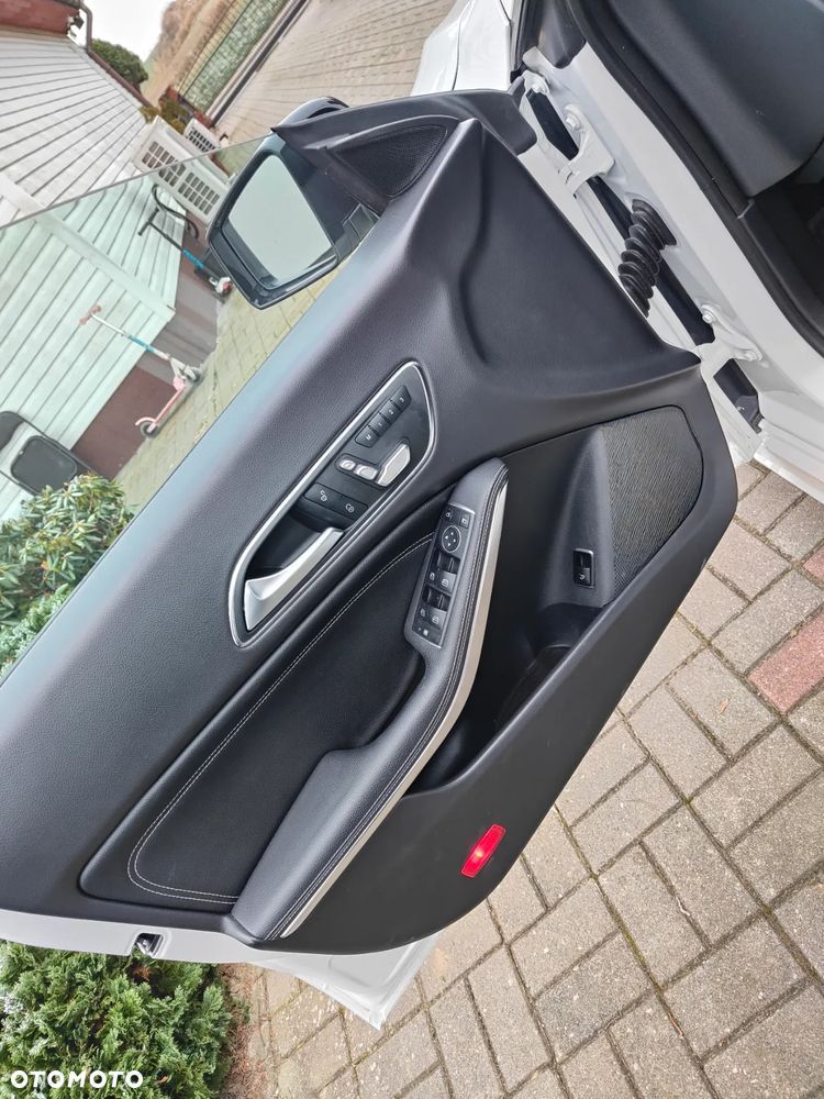 Mercedes-Benz CLA 250 7G-DCT UrbanStyle Edition - 9