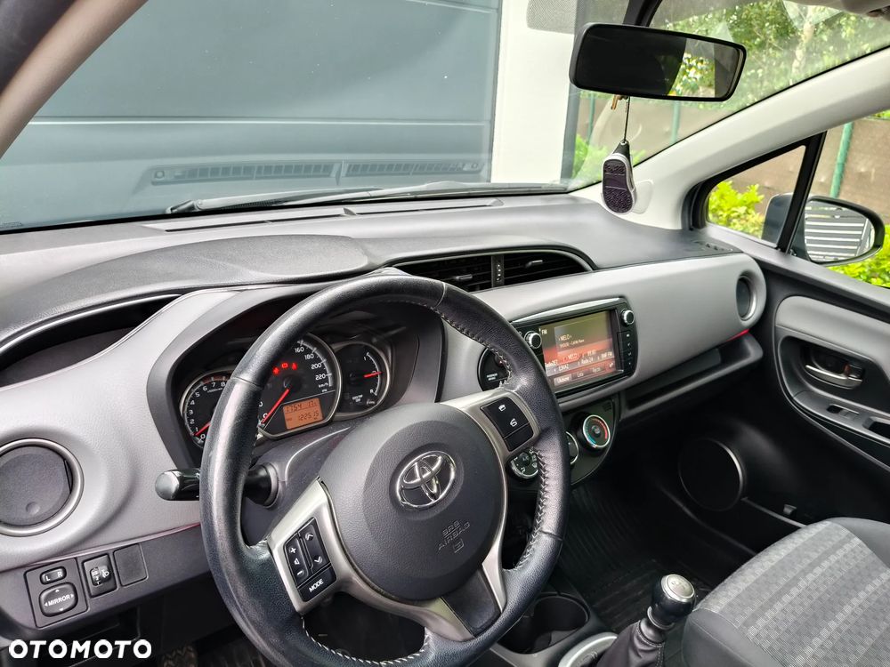 Toyota Yaris 1.33 Active EU6 - 9