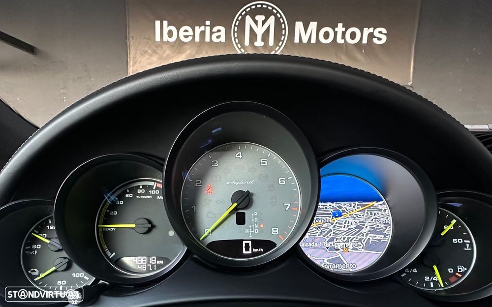 Porsche Cayenne S Hybrid Tiptronic S - 29