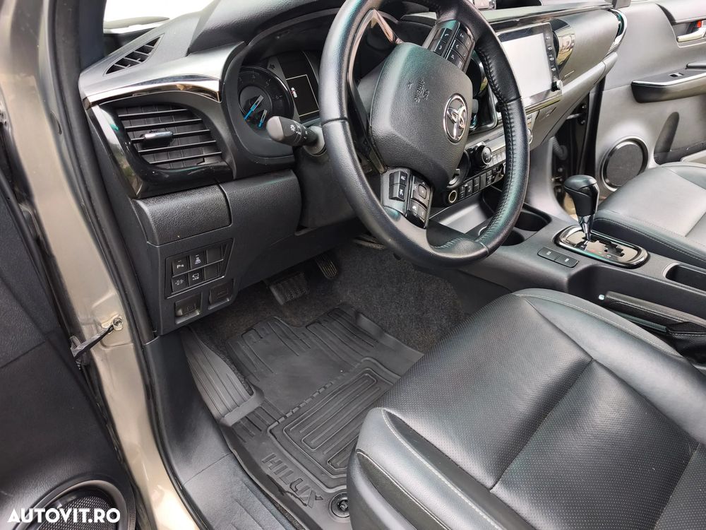 Toyota Hilux 4x4 Double Cab Autm. Invincible - 23