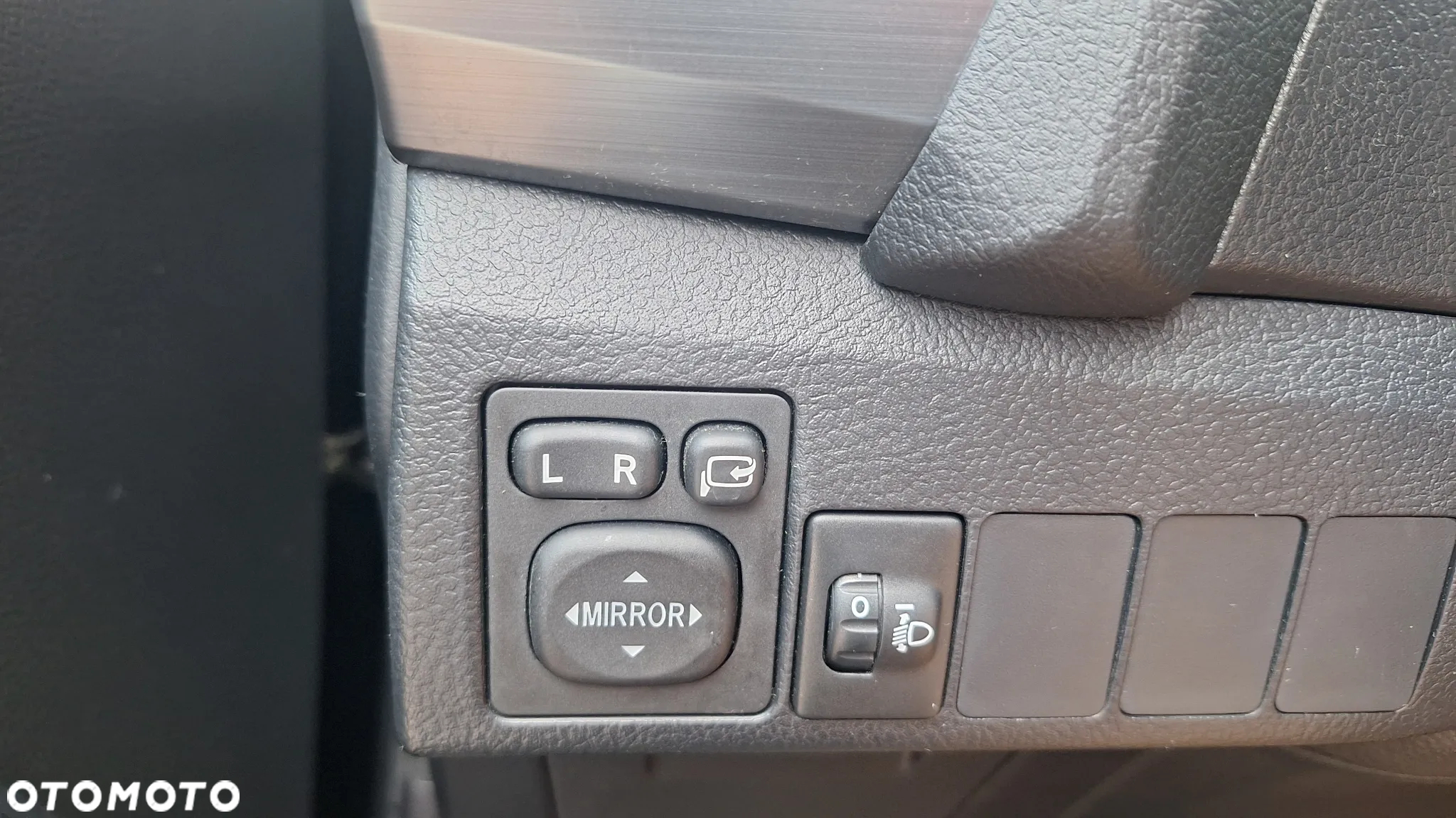 Toyota Auris 1.8 VVT-i Hybrid Automatik Edition - 13