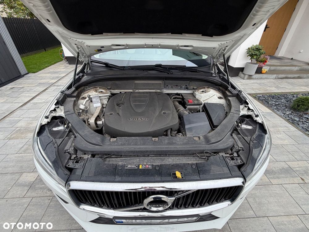 Volvo XC 60 D4 Momentum - 12