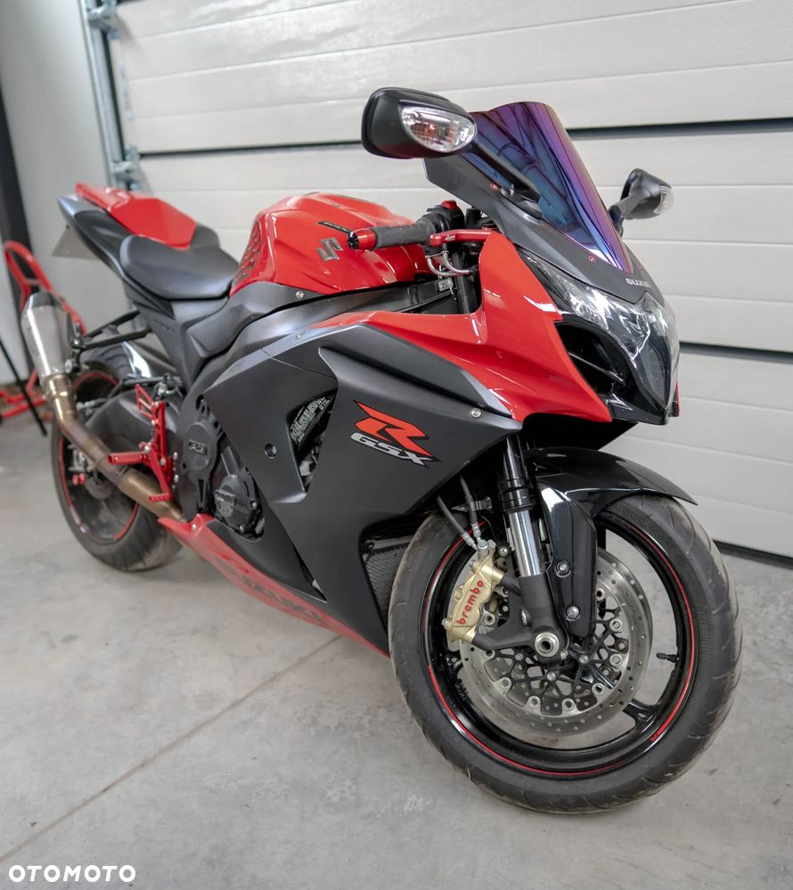 Suzuki GSX-R - 10