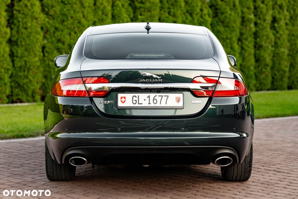 Jaguar XF 3.0 V6 Kompressor AWD - 8