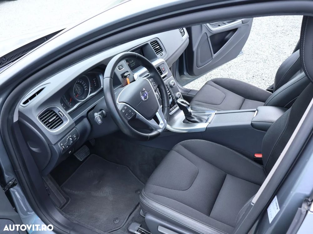 Volvo V60 D2 Geartronic Momentum - 15