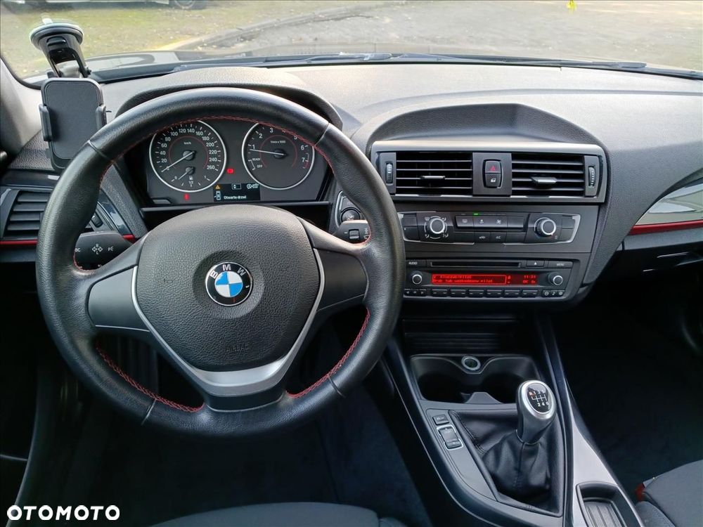 BMW Seria 1 114i - 13