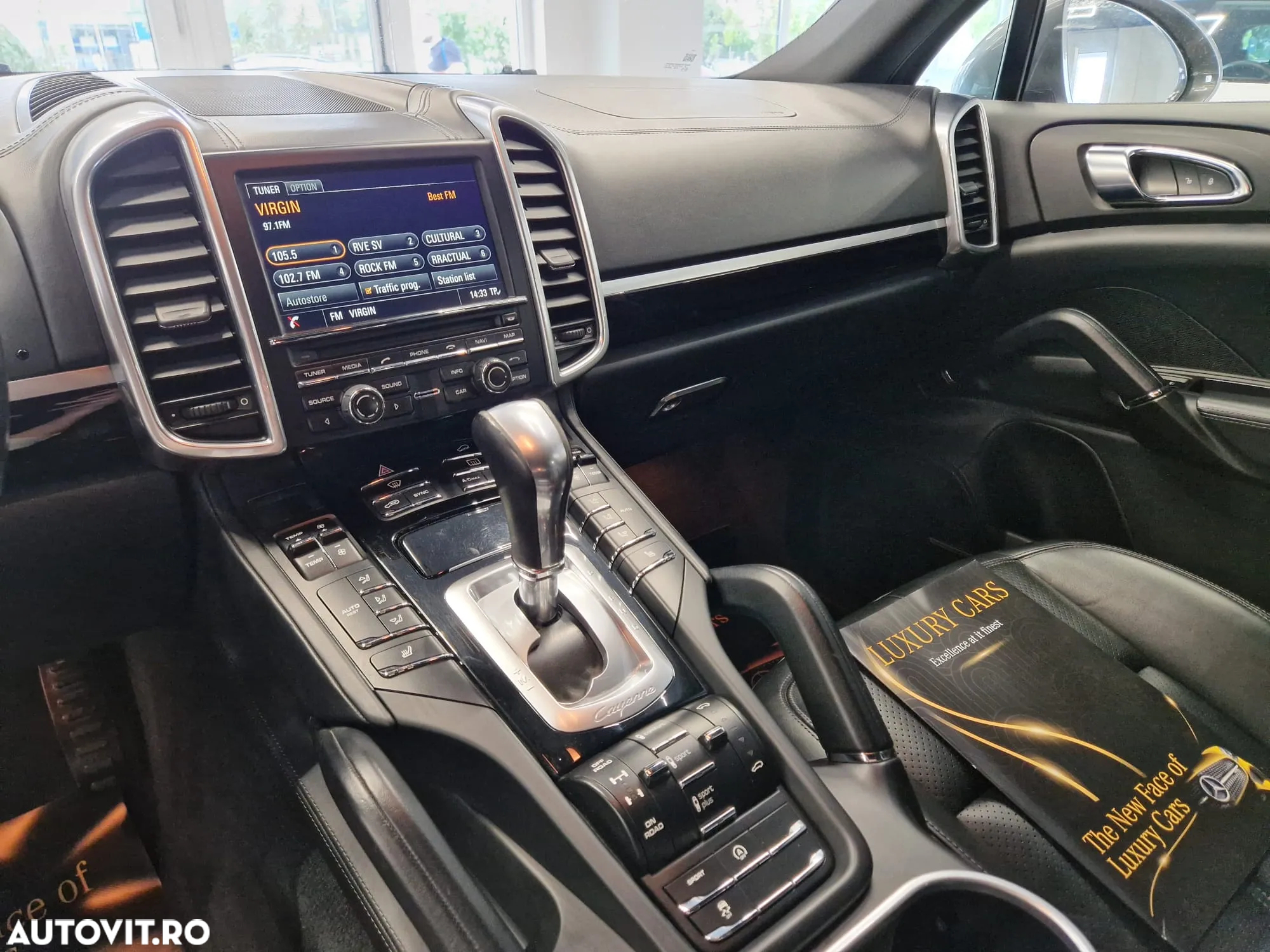 Porsche Cayenne 3.0 L - 12