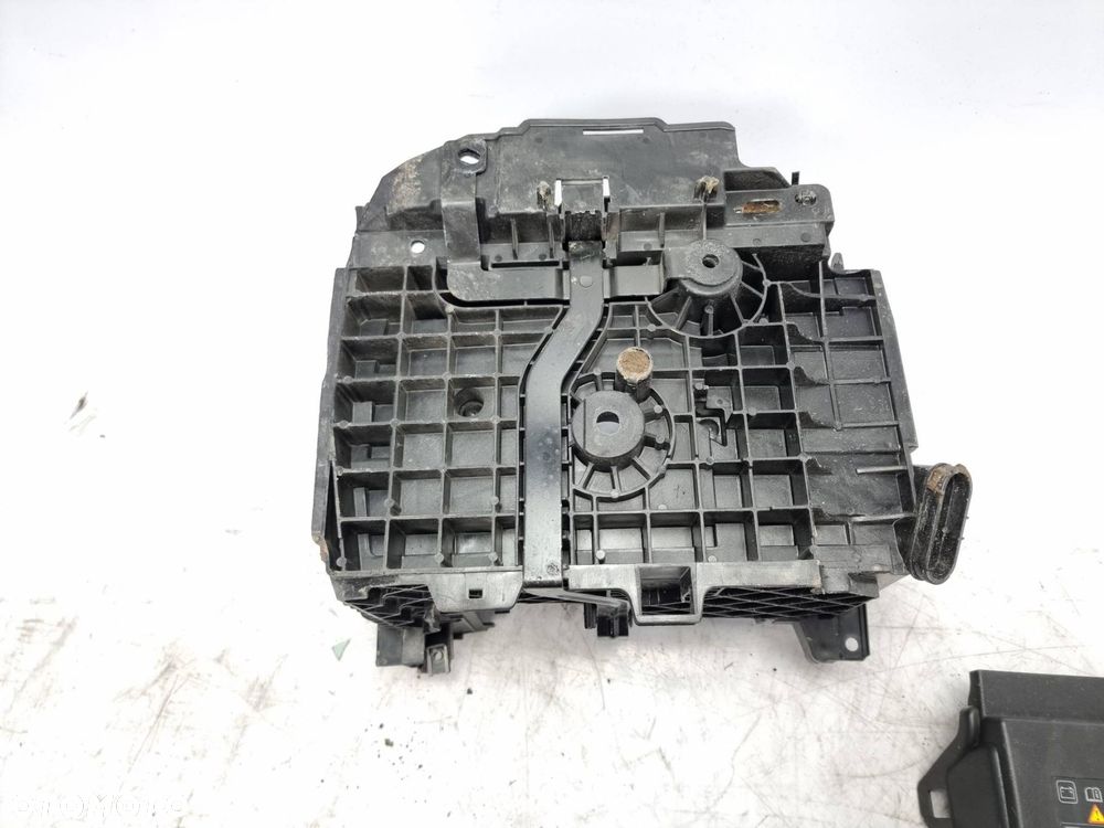 MOCOWANIE RENAULT TRAFIC III AKUMULATORA - 9