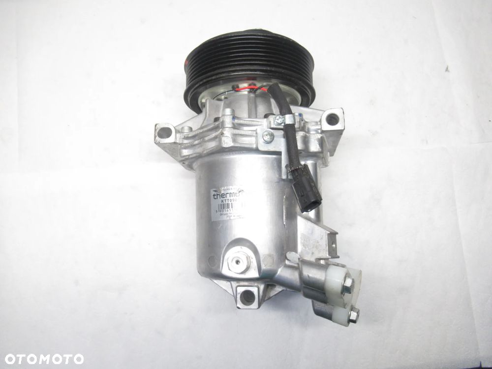 Kompresor klimatyzacji Dacia Dokker Duster 1.2 1.6 KTT090175 926008367R - 1