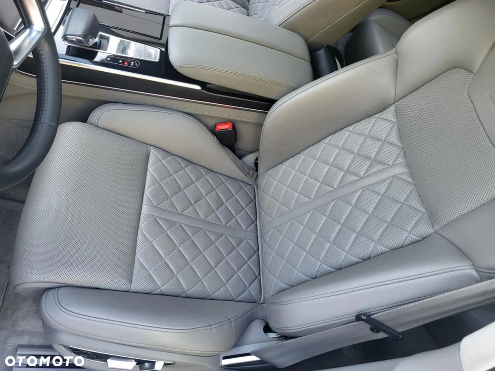 Audi A8 - 21
