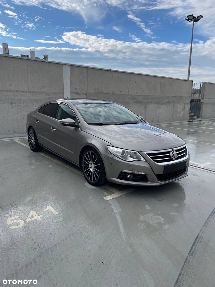 Volkswagen Passat CC - 1