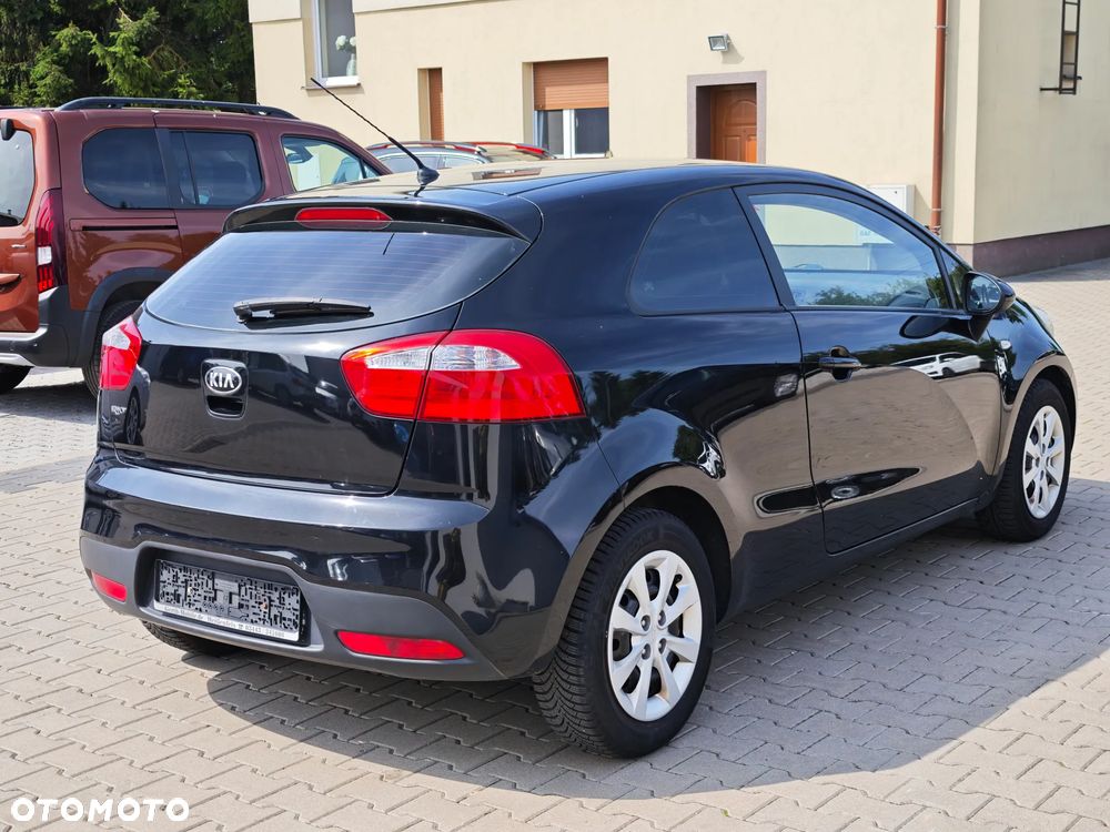 Kia Rio 1.4 Spirit - 4