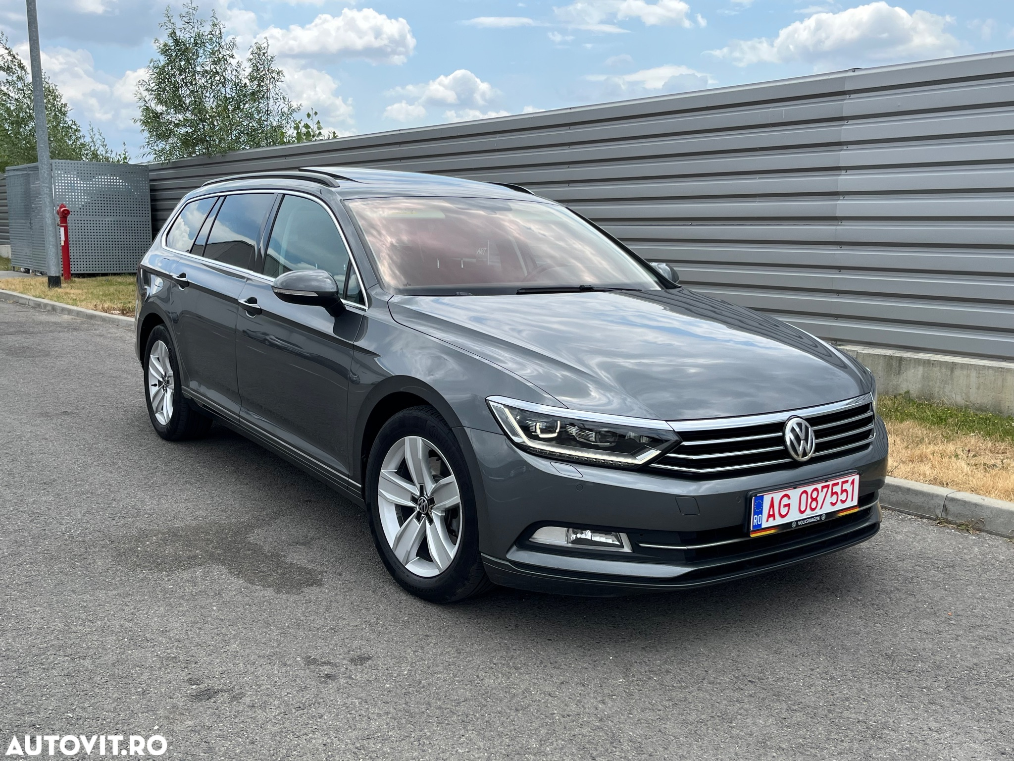 Volkswagen Passat - 10