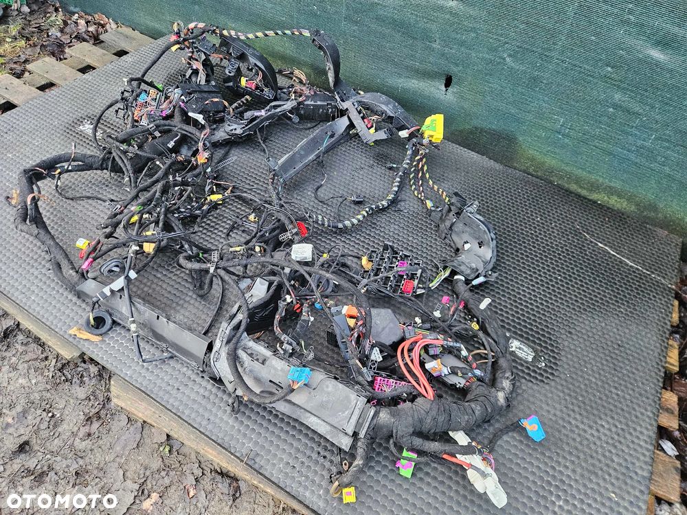 Wiazka Instalacja Wnetrza 3.2 FSI AUK Benzyna Audi A4 B7 Sedan Quattro UK Angielska - 24