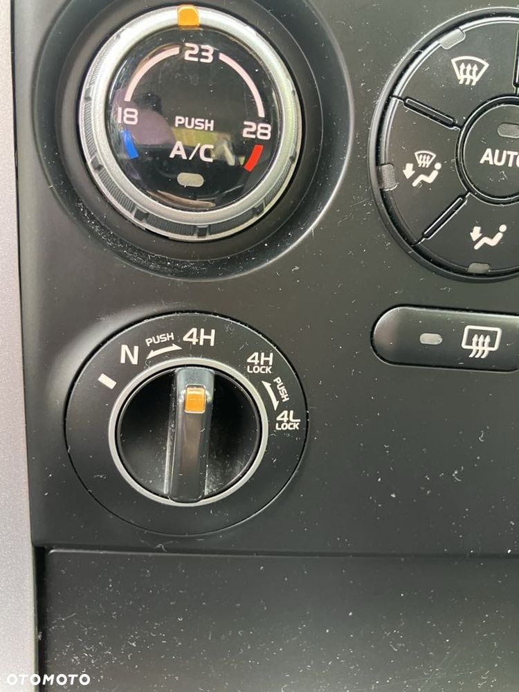 Suzuki Grand Vitara 2.0 - 11