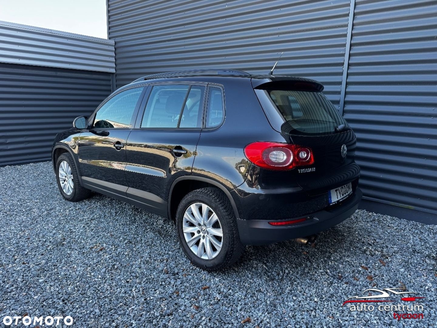 Volkswagen Tiguan - 8