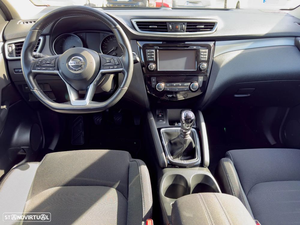 Nissan Qashqai 1.5 dCi N-Connecta 18 - 8