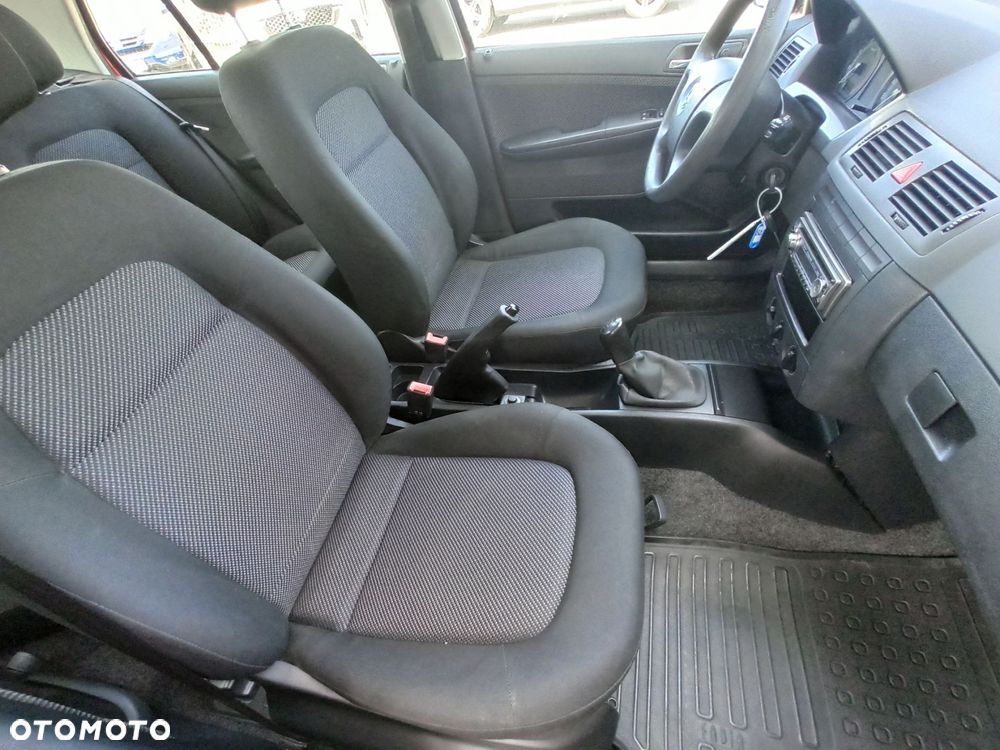 Skoda Fabia - 12