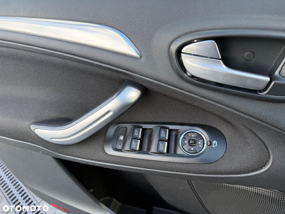 Ford S-Max 2.0 TDCi DPF Titanium X - 15