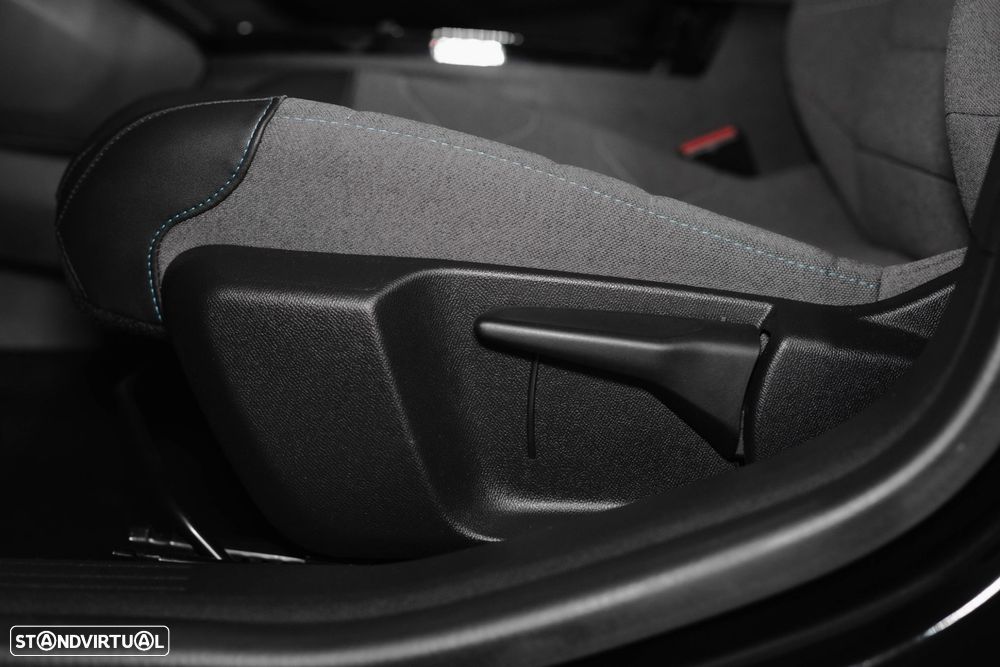 Citroën C4 X 1.2 PureTech Plus EAT8 - 26