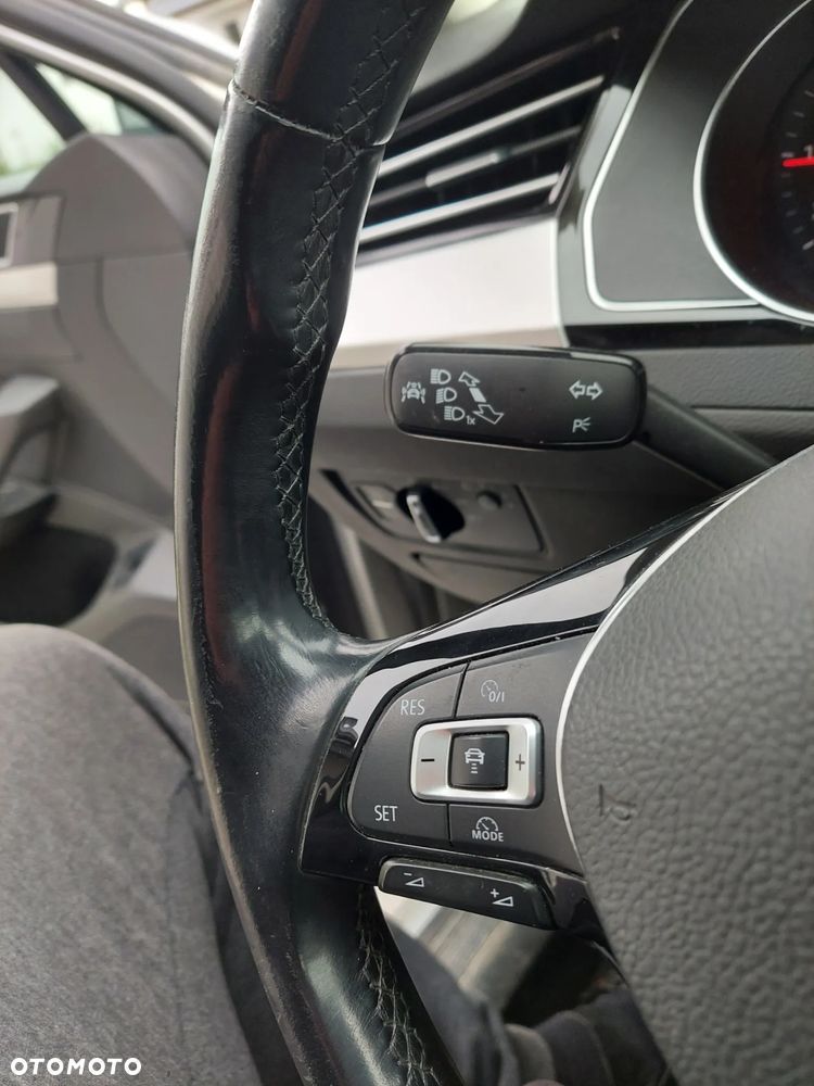Volkswagen Passat 2.0 TDI (BlueMotion Technology) Comfortline - 9