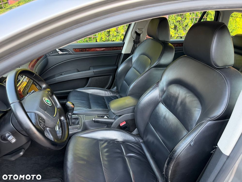 Skoda Superb 2.0 TDI 4x4 Exclusive - 30
