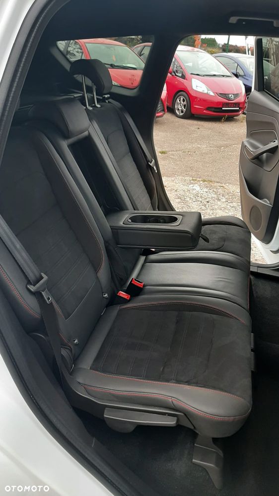 Ford Kuga 2.0 TDCi 4x4 ST-Line - 22