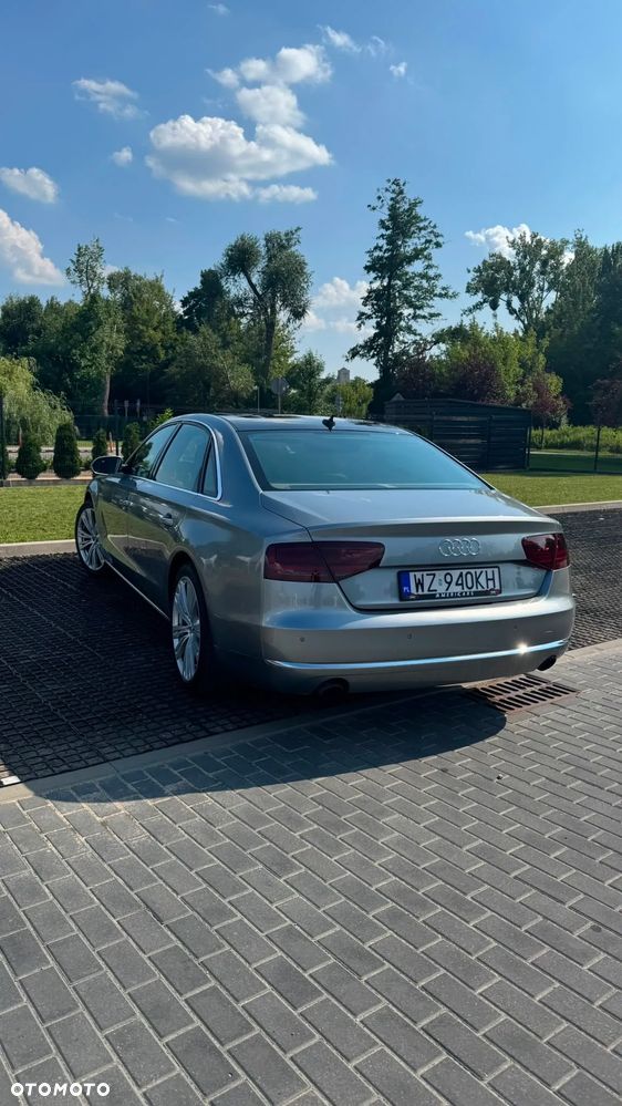 Audi A8 - 4