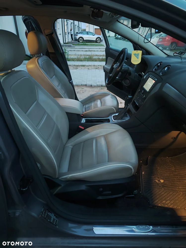 Ford Mondeo - 10