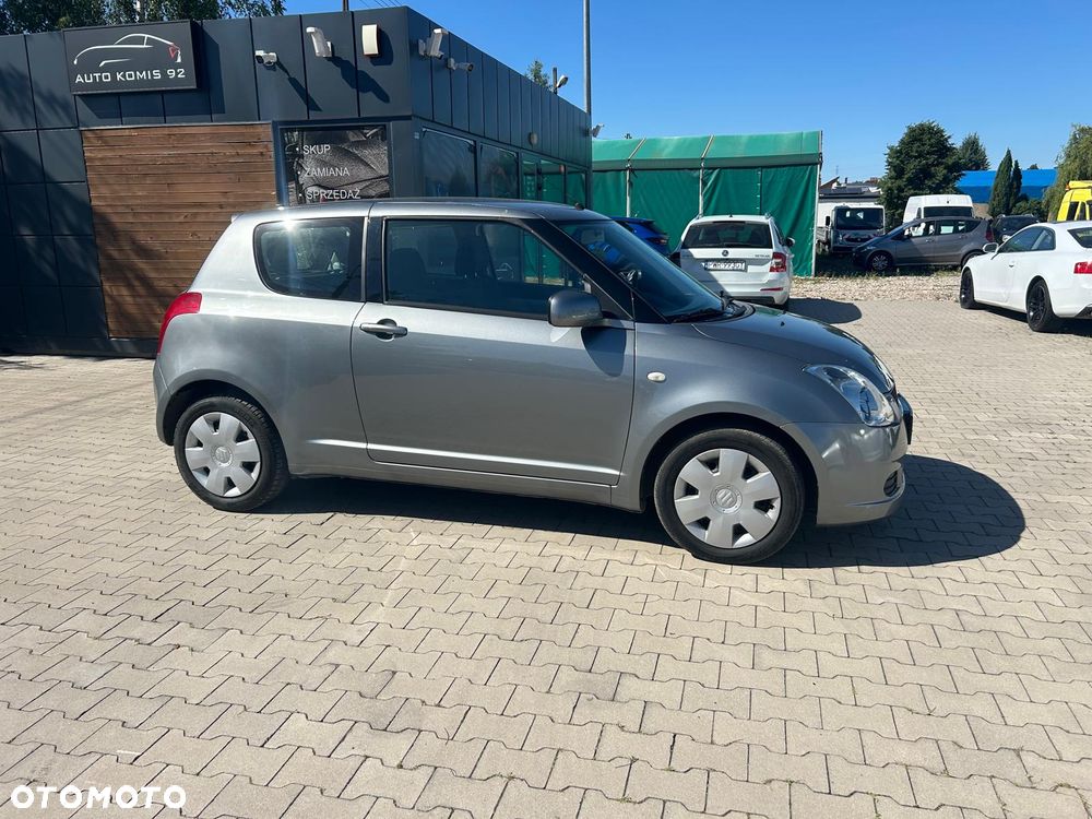 Suzuki Swift 1.3 Club - 3