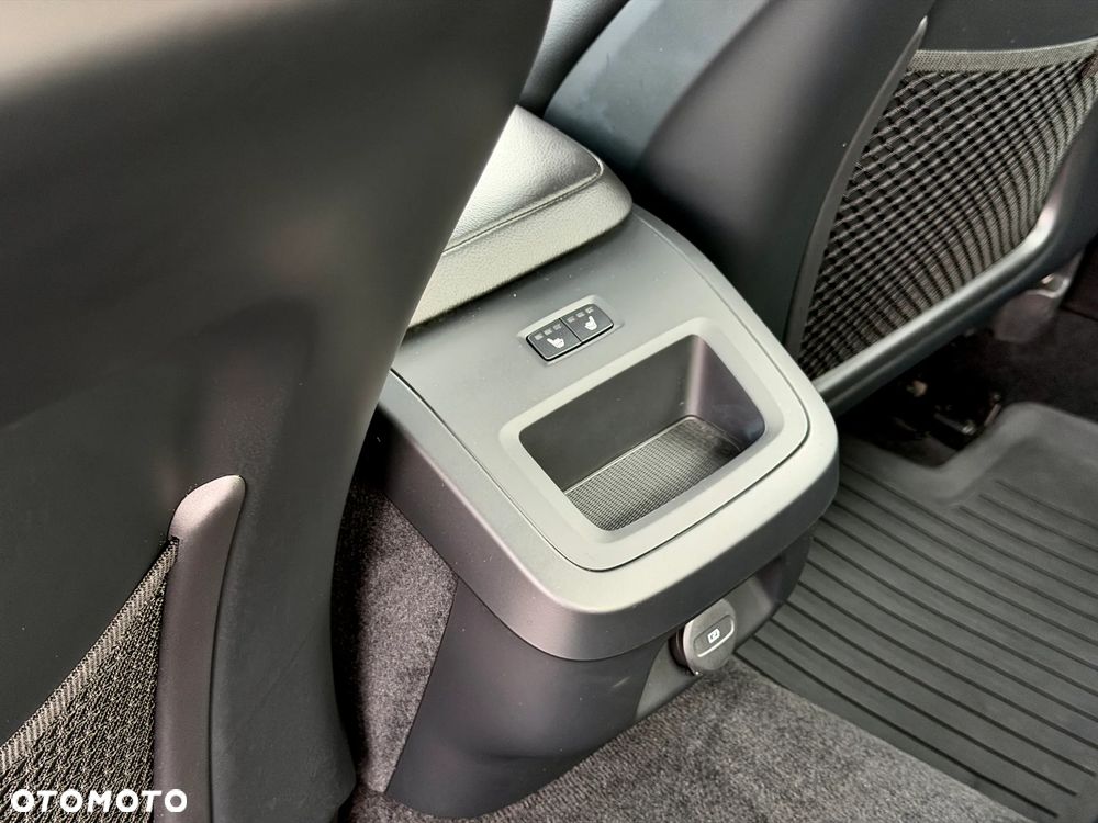 Volvo S60 B5 B AWD Ultimate Dark - 17