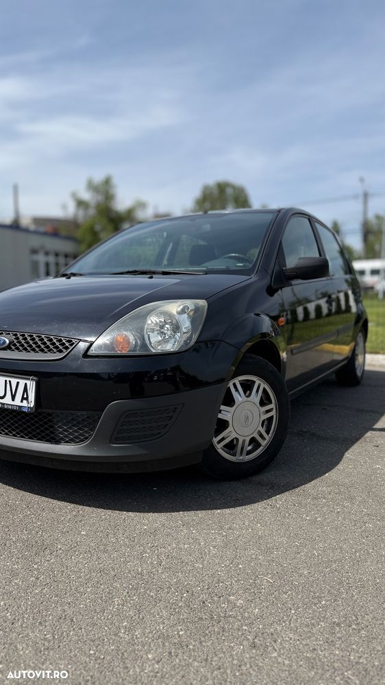 Ford Fiesta 1.3i Comfort - 2