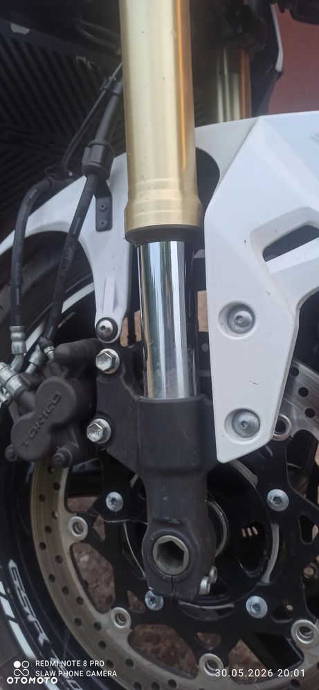 Suzuki GSR - 15