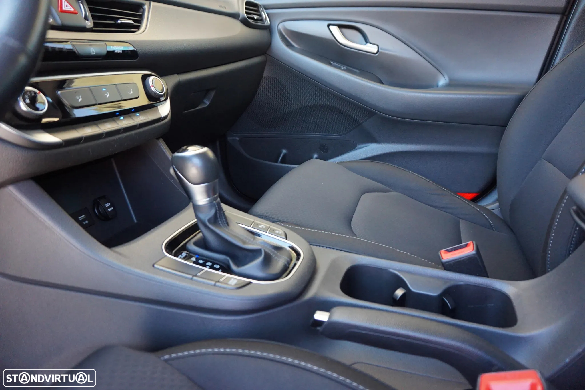 Hyundai i30 SW 1.6 CRDi Style 7DCT - 28