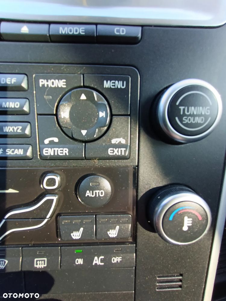 Volvo XC 60 2.4D DRIVe - 33